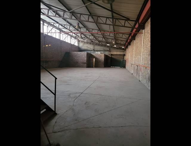 Warehouse property to rent in ANDERBOLT